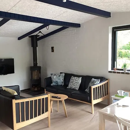 Ferienhaus 4 Star In *